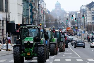 Do Prahy přijede v pondělí až tisíc traktorů. Kde hrozí zácpy? - Seznam Zprávy